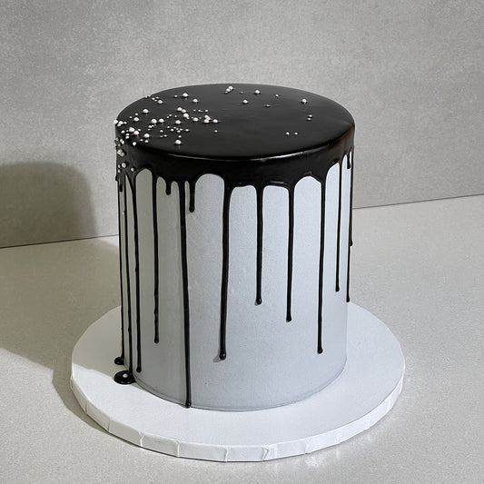 C13. Monochrome Cake